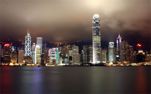 哪里的醫護人員增援廣州，在一起余靜護士原型是誰